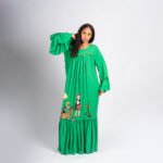 جلبية فلكلورية مرسومة ومطرزة يدوياً